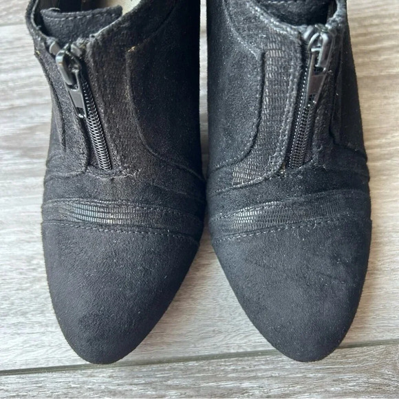 Naturalizer Timber Black Faux Suede Heeled Bootie Boots - Picture 3 of 14